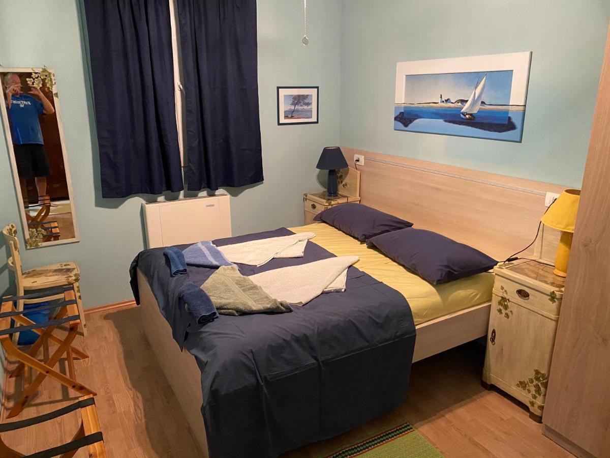 Vino Sveta Nedelja (Hvar)