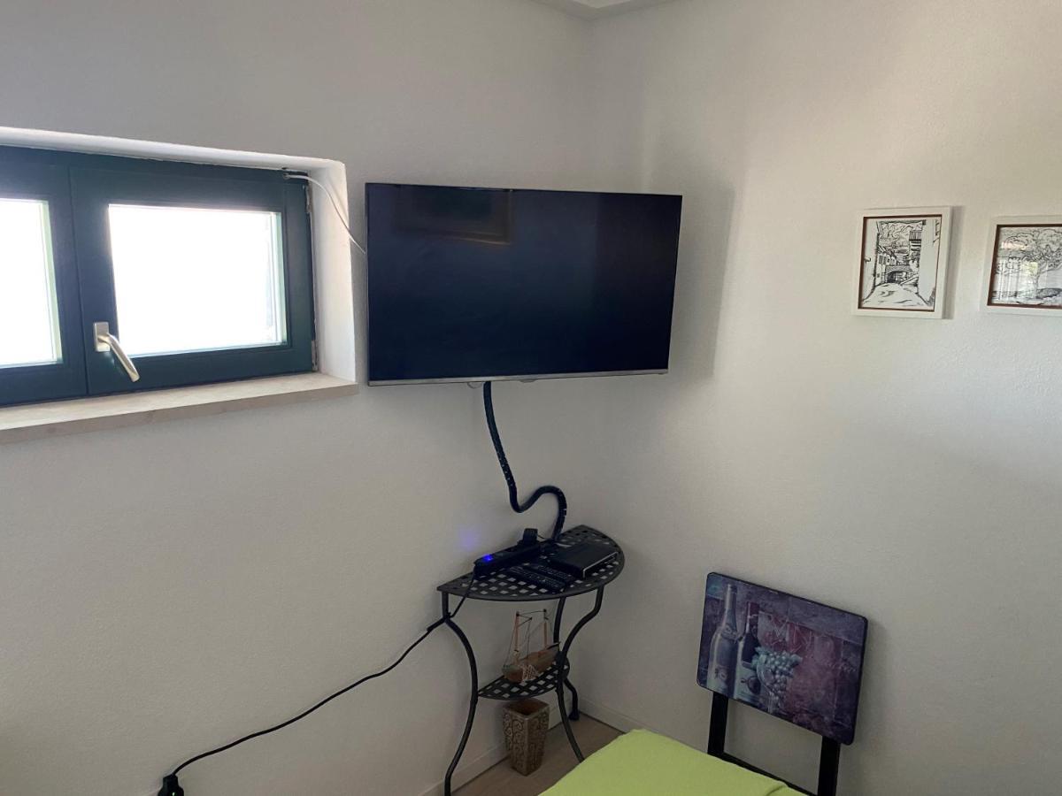 Apartment Vino *